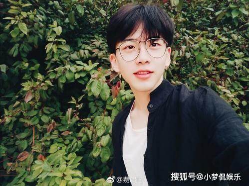 网红落落熊吃瓜视频大全,趣味横生的娱乐圈幕后故事